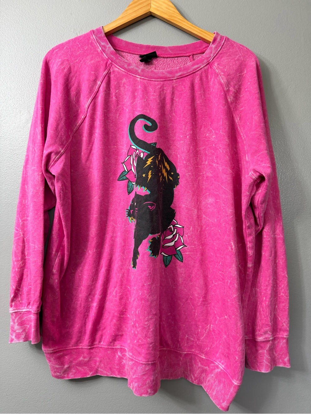Torrid pink graphic crew neck sweatshirt 2x